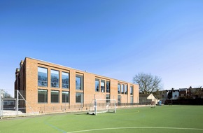 fulhamcross_2 fulhamcross_2